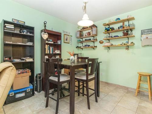 108-3163 Richter Street, Kelowna, BC - Indoor Photo Showing Dining Room