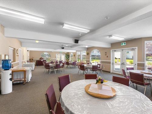 207-1329 Klo Road, Kelowna, BC - Indoor Photo Showing Dining Room