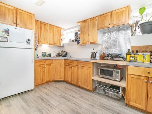 895 Walrod Street, Kelowna, BC - Indoor Photo Showing Kitchen