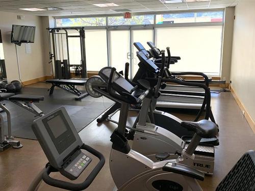 422-15 Park Place, Osoyoos, BC - Indoor Photo Showing Gym Room