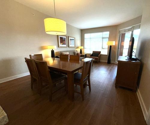 422-15 Park Place, Osoyoos, BC - Indoor Photo Showing Dining Room