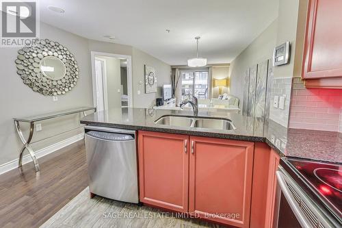 309 - 12 Rean Drive, Toronto, ON - Indoor Photo Showing Kitchen With Double Sink