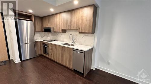 340 Queen Street Unit#510, Ottawa, ON - Indoor Photo Showing Kitchen With Stainless Steel Kitchen