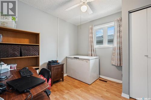 1415 Junor Avenue, Saskatoon, SK - Indoor Photo Showing Laundry Room