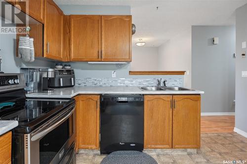1415 Junor Avenue, Saskatoon, SK - Indoor Photo Showing Kitchen With Double Sink