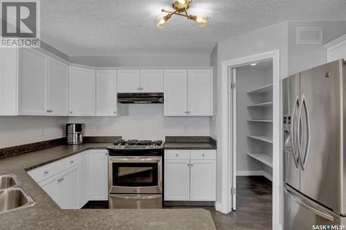 2706 Windsor Park Road, Regina, SK - Indoor Photo Showing Kitchen With Stainless Steel Kitchen With Double Sink