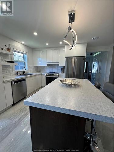 108 Summerdale Crt, Riverview, NB - Indoor Photo Showing Kitchen With Upgraded Kitchen
