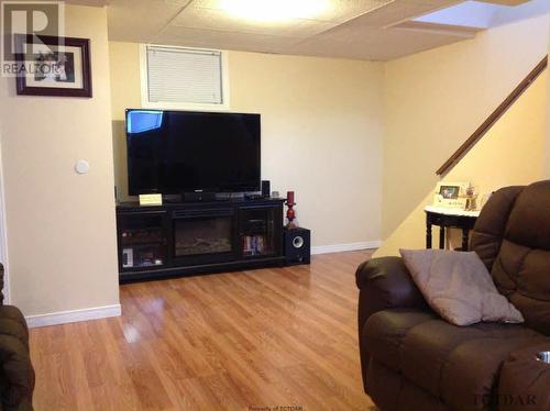 125 Cross Lake Rd, Temiskaming Shores, ON - Indoor Photo Showing Other Room