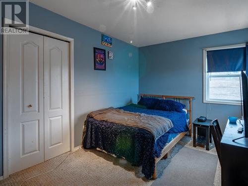 594 Clayton Crescent, Kelowna, BC - Indoor Photo Showing Bedroom