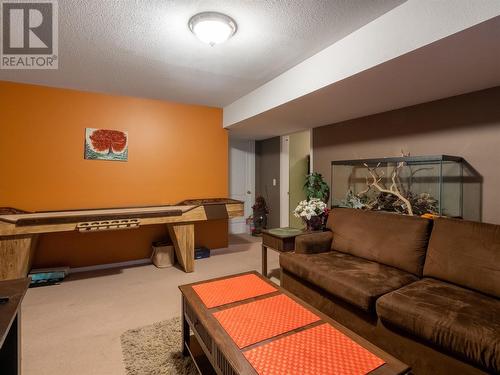 594 Clayton Crescent, Kelowna, BC - Indoor Photo Showing Other Room