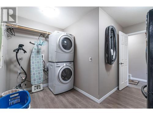 2631 Fairview Place, Blind Bay, BC - Indoor Photo Showing Laundry Room