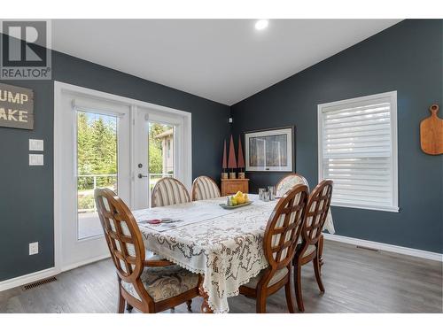 2631 Fairview Place, Blind Bay, BC - Indoor Photo Showing Dining Room