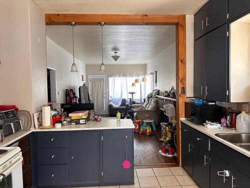 1488 Third Avenue, Trail, BC - Indoor Photo Showing Kitchen