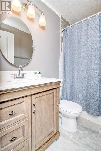 256 Hawthorne Drive, Riverview, NB - Indoor Photo Showing Bathroom