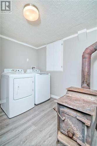 256 Hawthorne Dr, Riverview, NB - Indoor Photo Showing Laundry Room
