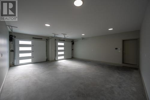 1134 Elk Street, Penticton, BC - Indoor Photo Showing Garage