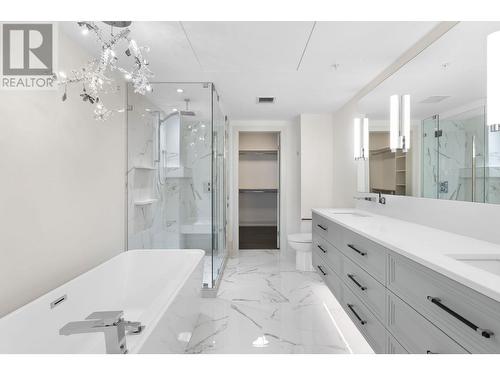 450 Groves Avenue Unit# 202, Kelowna, BC - Indoor Photo Showing Bathroom