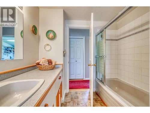 6708 English Avenue, Summerland, BC - Indoor Photo Showing Bathroom