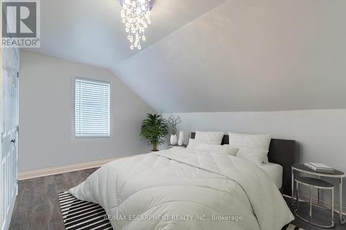 1739 Caistor Centre Road, West Lincoln, ON - Indoor Photo Showing Bedroom