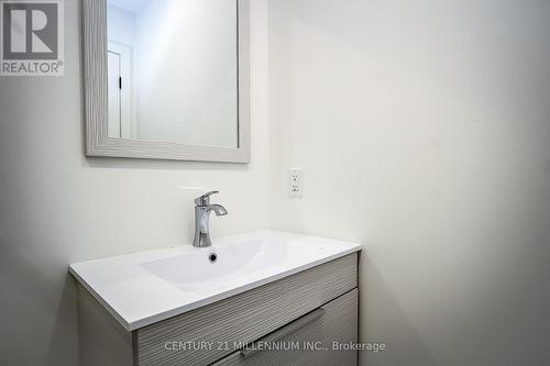 105 - 16 Beckwith Lane, Blue Mountains, ON - Indoor Photo Showing Bathroom