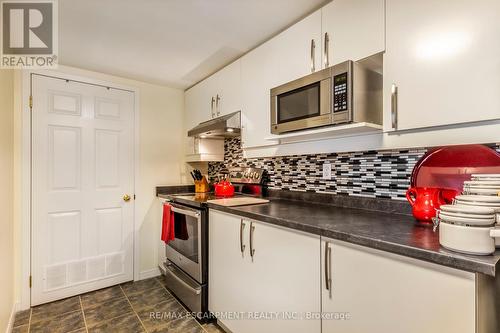 A304 - 216 Plains Road W, Burlington, ON - Indoor Photo Showing Kitchen