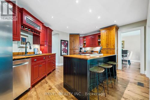 11485 First Line, Milton, ON - Indoor Photo Showing Kitchen