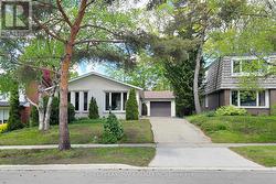 3577 GALLAGER DRIVE  Mississauga, ON L5C 2N2