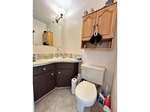 875 Kimberely Avenue N, Greenwood, BC - Indoor Photo Showing Bathroom
