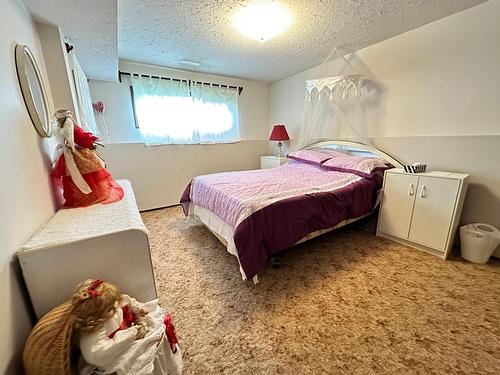 875 Kimberely Avenue N, Greenwood, BC - Indoor Photo Showing Bedroom