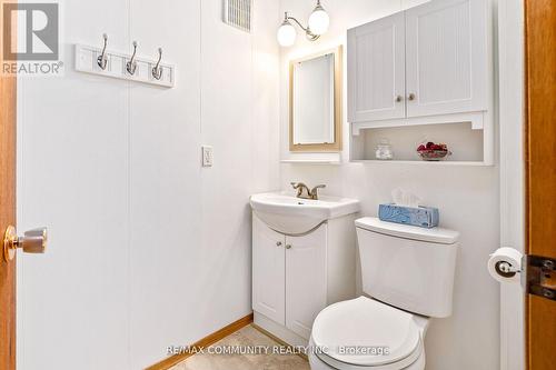 24 Parkview Heights, Quinte West, ON - Indoor Photo Showing Bathroom