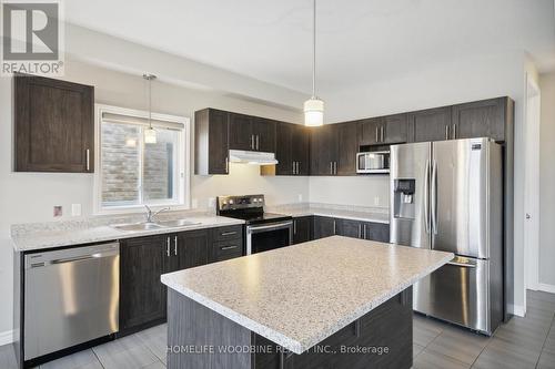 2823 Asima Drive, London, ON - Indoor Photo Showing Kitchen With Stainless Steel Kitchen With Upgraded Kitchen