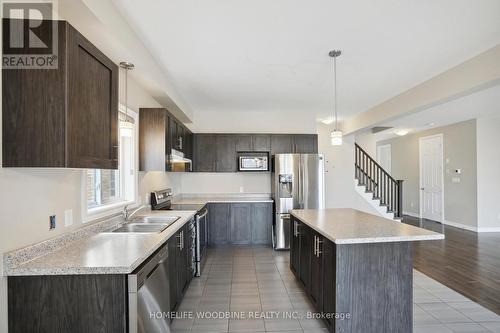 2823 Asima Drive, London, ON - Indoor Photo Showing Kitchen With Stainless Steel Kitchen With Double Sink With Upgraded Kitchen