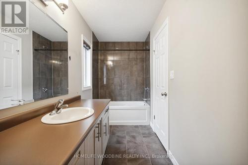2823 Asima Drive, London, ON - Indoor Photo Showing Bathroom