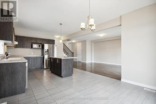 2823 Asima Drive, London, ON - Indoor Photo Showing Kitchen With Stainless Steel Kitchen
