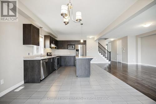 2823 Asima Drive, London, ON - Indoor Photo Showing Kitchen