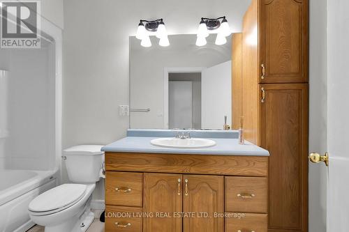 133 Empress Avenue, London, ON - Indoor Photo Showing Bathroom