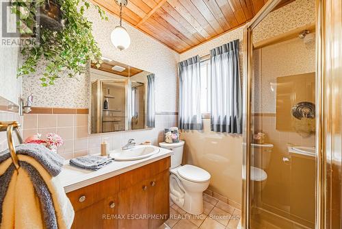 19 Dauphine Place, Welland, ON - Indoor Photo Showing Bathroom