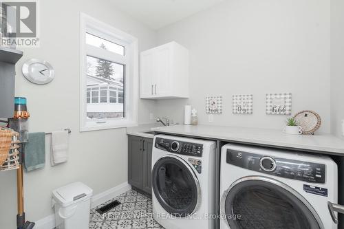 180 Tiny Beaches Road S, Tiny, ON - Indoor Photo Showing Laundry Room