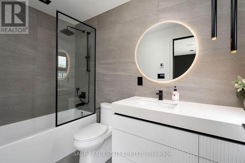 1175 Ogden Avenue, Mississauga, ON - Indoor Photo Showing Bathroom