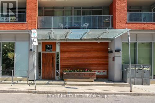 201 - 21 Nelson Street, Toronto, ON - Outdoor With Exterior