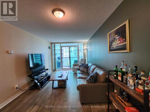 1505 - 51 Lower Simcoe Street, Toronto, ON - Indoor Photo Showing Living Room