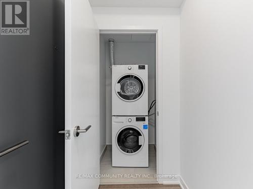 3001 - 50 O'Neill Road E, Toronto, ON - Indoor Photo Showing Laundry Room
