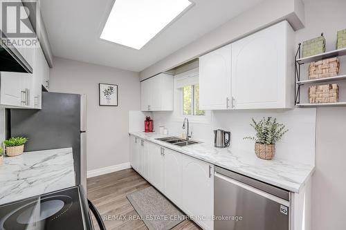 557 Holly Avenue, Milton, ON - Indoor Photo Showing Kitchen With Double Sink