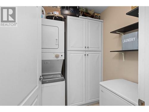 688 Lequime Road Unit# 409, Kelowna, BC - Indoor Photo Showing Laundry Room