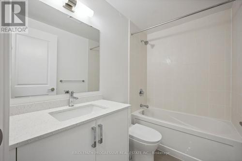 608 - 10 Gatineau Drive, Vaughan, ON - Indoor Photo Showing Bathroom