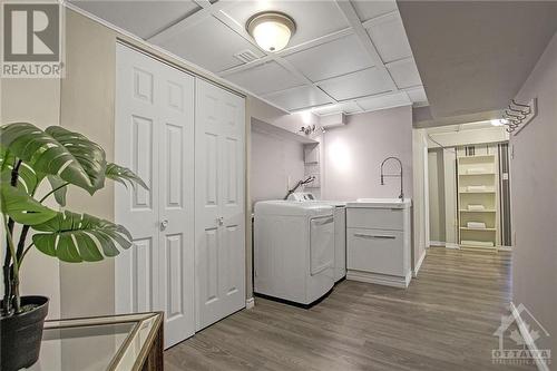 24 Sweetbay Circle, Stittsville, ON - Indoor Photo Showing Laundry Room