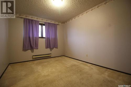 662 9Th Street W, Shaunavon, SK - Indoor Photo Showing Other Room