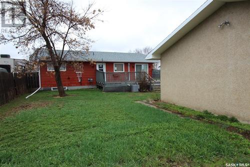 662 9Th Street W, Shaunavon, SK - Outdoor With Deck Patio Veranda