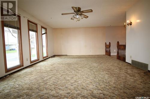 662 9Th Street W, Shaunavon, SK - Indoor Photo Showing Other Room