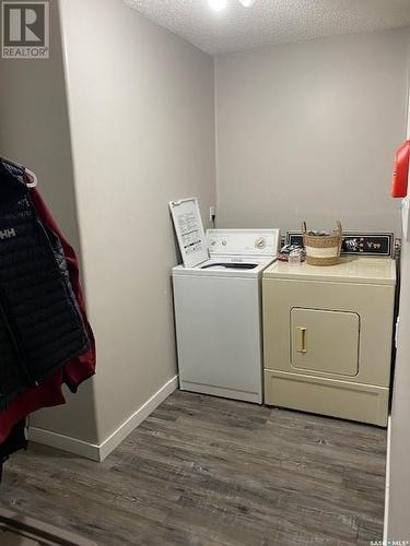 147 Manitoba Avenue, Kerrobert, SK - Indoor Photo Showing Laundry Room